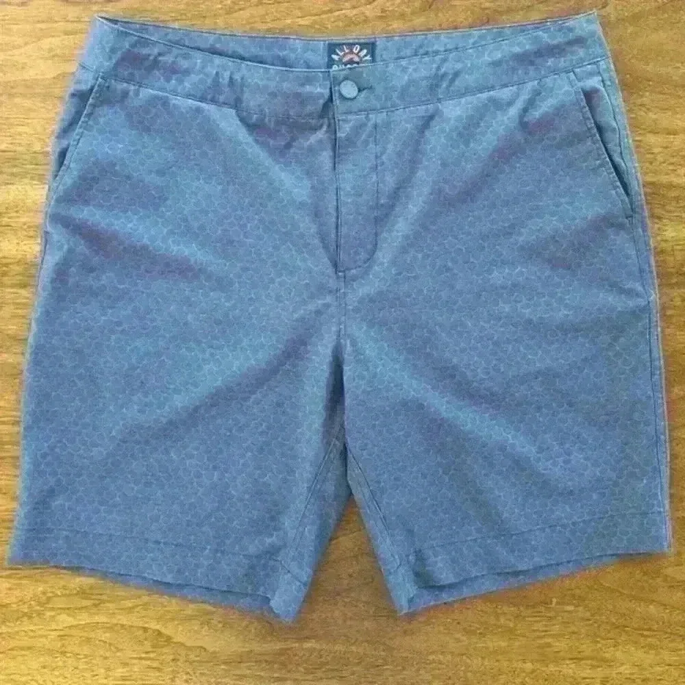 Faherty All Day Midnight Fish Scale Print Shorts 9 Inch Inseam Men’s Size 36 EUC